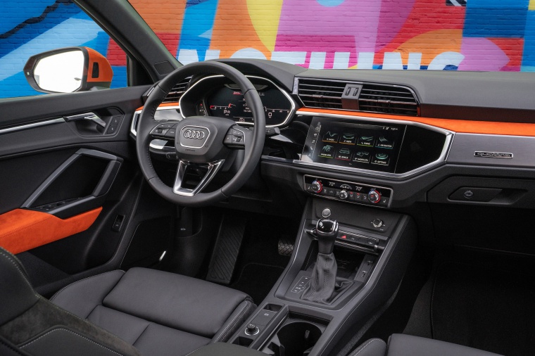 Picture of a 2020 Audi Q3 45 quattro's Interior