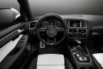 Picture of a 2015 Audi SQ5 Quattro's Cockpit