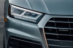 Picture of a 2018 Audi Q5 quattro's Headlight