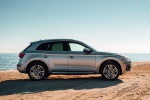 Picture of a 2019 Audi Q5 quattro in Florett Silver Metallic from a right side perspective