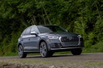Picture of a driving 2019 Audi SQ5 quattro in Daytona Gray Pearl Effect from a front right perspective