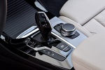 Picture of a 2020 BMW X3 M40i's Automatic Gear Lever