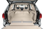 Picture of a 2017 BMW X5 xDrive40e's Trunk