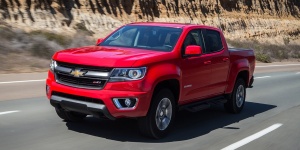 Research the 2015 Chevrolet Colorado