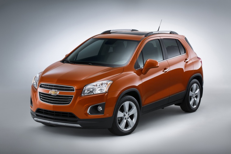 Picture of a 2015 Chevrolet Trax LTZ AWD in Orange Rock Metallic from a front left three-quarter perspective