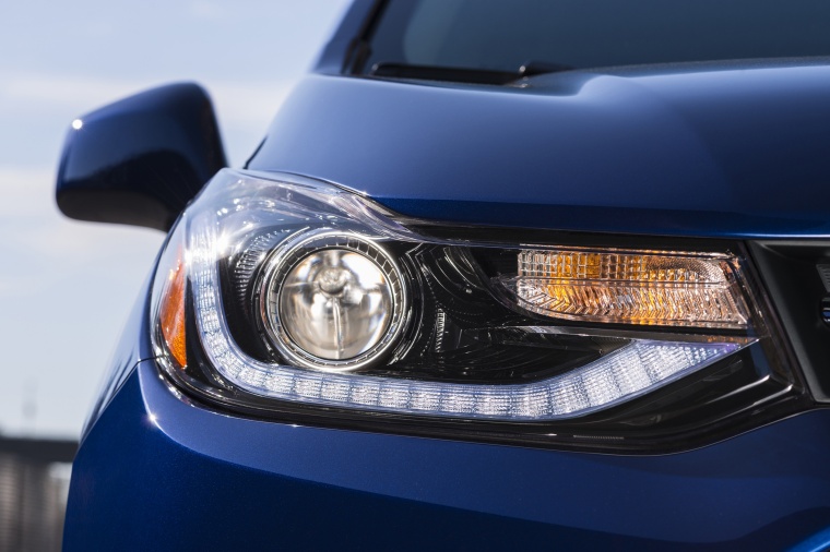 Picture of a 2017 Chevrolet Trax Premier's Headlight