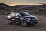 Picture of a 2016 Fiat 500X in Blu Venezia from a front right three-quarter perspective