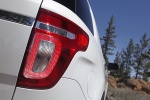 Picture of a 2014 Ford Explorer Limited 4WD's Tail Light