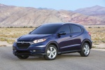 Picture of a 2016 Honda HR-V in Deep Ocean Pearl from a front left three-quarter perspective