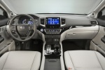Picture of a 2016 Honda Pilot's Cockpit in Gray