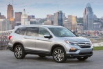 Picture of a 2016 Honda Pilot AWD in Lunar Silver Metallic from a front right three-quarter perspective