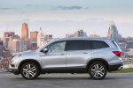 Picture of a 2016 Honda Pilot AWD in Lunar Silver Metallic from a side perspective