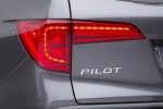 Picture of a 2017 Honda Pilot's Tail Light