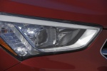 Picture of a 2014 Hyundai Santa Fe's Headlight