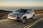 Picture of a 2017 Jeep Cherokee Limited 4WD in Billet Silver Metallic Clearcoat from a front left three-quarter perspective