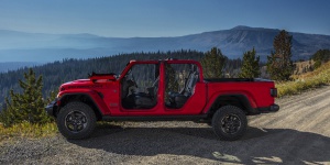 Research the 2020 Jeep Gladiator