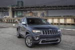 Picture of a 2014 Jeep Grand Cherokee Limited Diesel 4WD in Granite Crystal Metallic Clearcoat from a front right perspective
