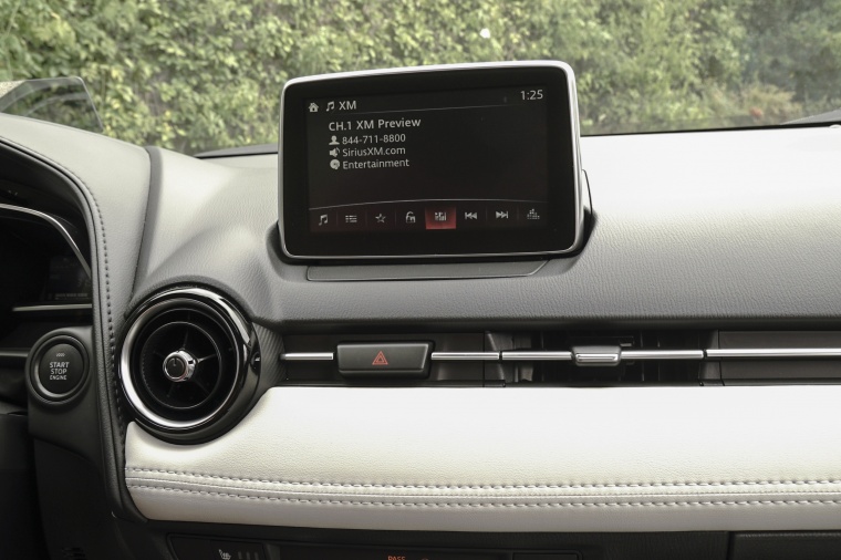Picture of a 2016 Mazda CX-3's Dashboard Screen