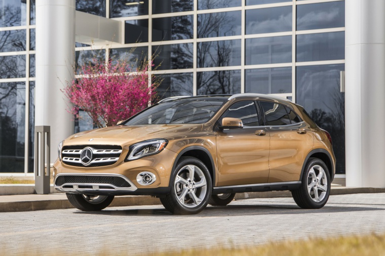 Picture of a 2020 Mercedes-Benz GLA 250 4MATIC from a front left three-quarter perspective