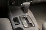Picture of a 2014 Nissan Frontier Crew Cab PRO-4X 4WD's Gear Lever