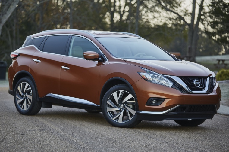 Picture of a 2018 Nissan Murano Platinum AWD in Pacific Sunset Metallic from a front right three-quarter perspective