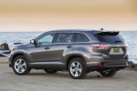Picture of a 2014 Toyota Highlander Limited AWD in Predawn Gray Mica from a rear left three-quarter perspective