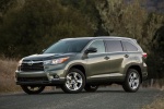 Picture of a 2014 Toyota Highlander Hybrid Limited AWD in Alumina Jade Metallic from a front left three-quarter perspective