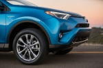 Picture of a 2016 Toyota RAV4 Hybrid Limited AWD's Rim