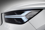 Picture of a 2019 Volvo XC40 T5 R-Design AWD's Headlight
